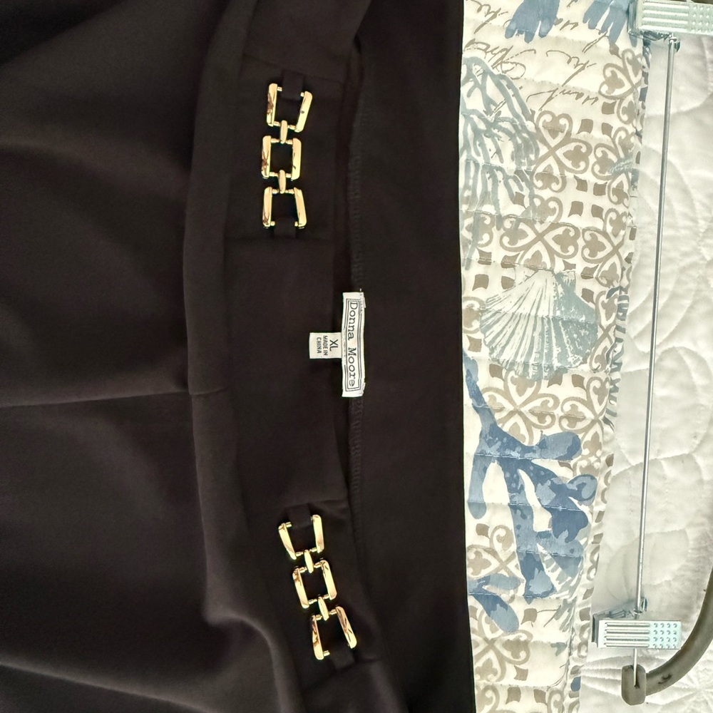 Donna Moore Black Wide Leg Pants with Gold Accents - Picture 3 of 4